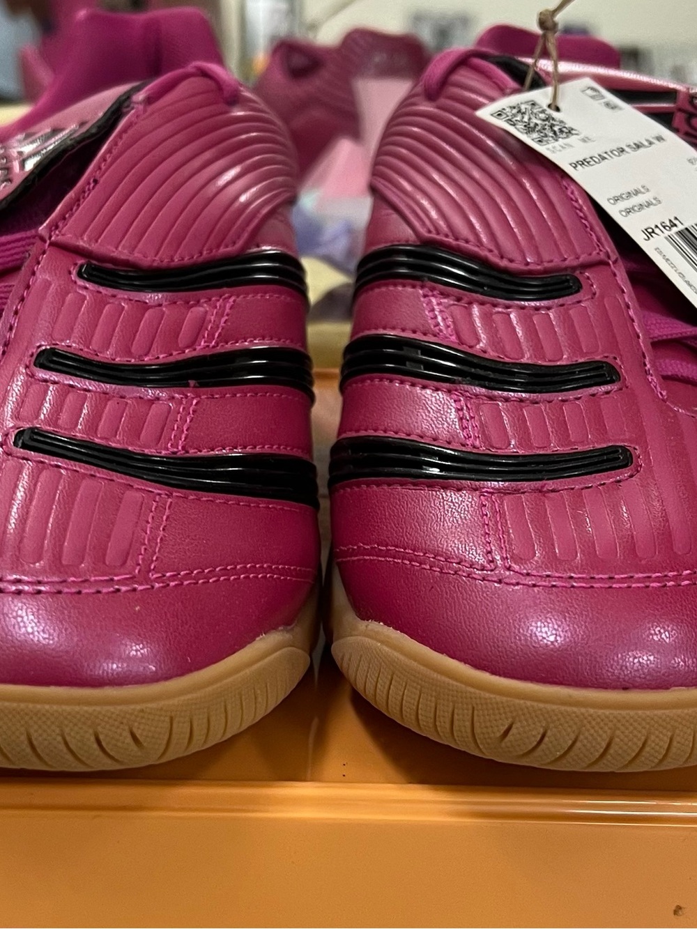 adidas PREDATOR Sala Sz 8 in Semi Lucid Fuschia Pink - Picture 13 of 14
